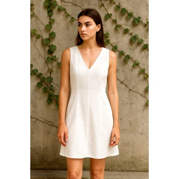 Sundance 10 Embroidered Eyelet 100% Cotton Dress Sleeveless Fit & Flare White - Picture 1 of 8